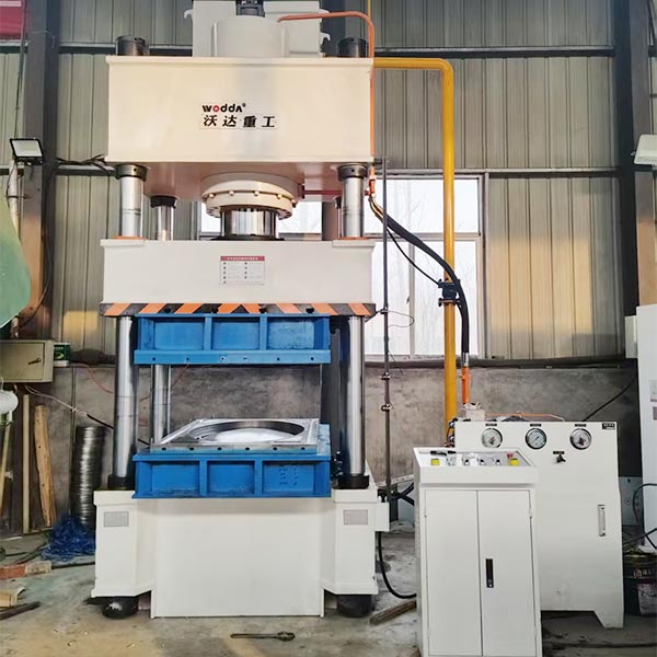 400噸不銹鋼水箱板液壓機